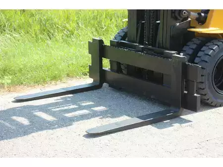 Diesel Forklifts 2007  CAT Lift Trucks DP45K-2 (8)