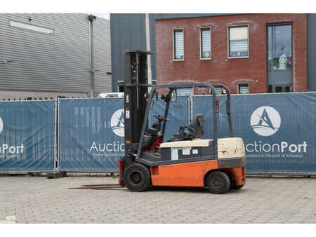 Elektro 4 Rad 2002  Nissan G002L25CU (3)