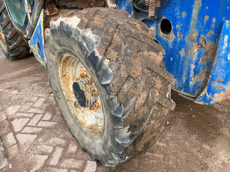 Wózki teleskopowe sztywne 2008  Manitou MLT742 (16)