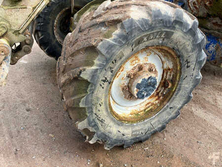 Wózki teleskopowe sztywne 2008  Manitou MLT742 (18)