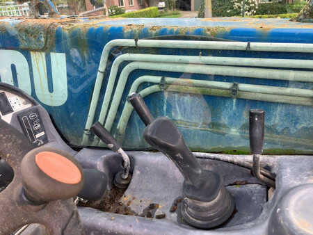 Wózki teleskopowe sztywne 2008  Manitou MLT742 (21)