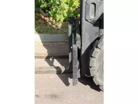 Gasoltruck 2003  Yale GLP25TF V2420 (10)