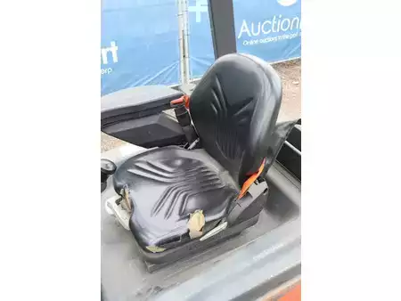 Eléctrica de 4 ruedas 2019  Linde E16C (24)