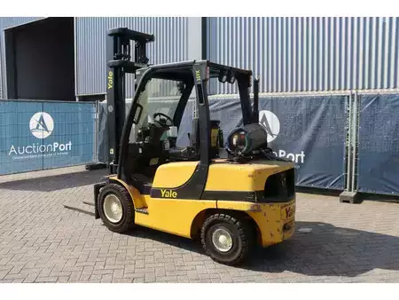 LPG heftrucks 2008  Yale GLP35VX-V2795 (3)