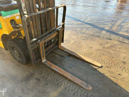 Chariots élévateurs GPL 1999  CAT Lift Trucks GP25K (9)