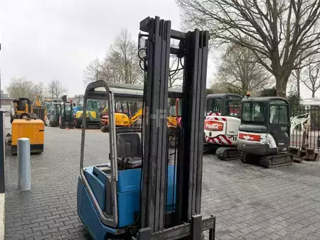 Carrelli elettrici 4 ruote 1995  Cesab BLITZ 315 (6)