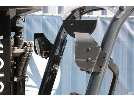 Elektro čtyřkolový VZV 2016  Toyota 8FBEK18T (13)