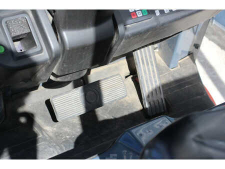 Elektro čtyřkolový VZV 2016  Toyota 8FBEK18T (24)