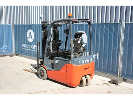 Elektro čtyřkolový VZV 2016  Toyota 8FBEK18T (3)