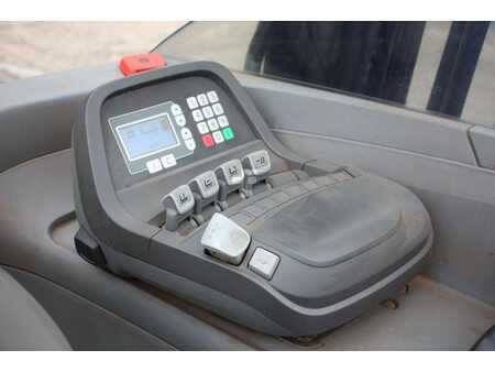 Schubmaststapler 2010  BT RRE140 (17)