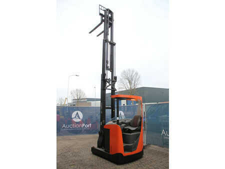 Schubmaststapler 2010  BT RRE140 (23)