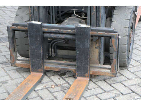 Treibgasstapler 2012  Toyota 02-8FGF25 (11)