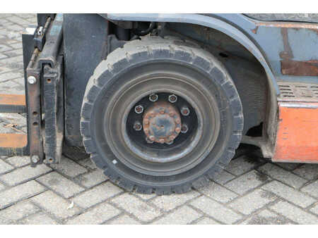 Treibgasstapler 2012  Toyota 02-8FGF25 (14)