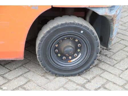 Treibgasstapler 2012  Toyota 02-8FGF25 (15)