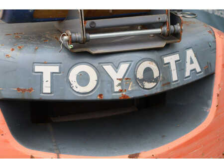 Treibgasstapler 2012  Toyota 02-8FGF25 (18)