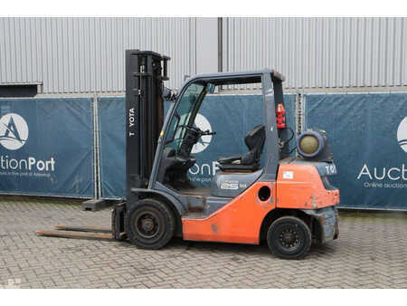 Treibgasstapler 2012  Toyota 02-8FGF25 (3)