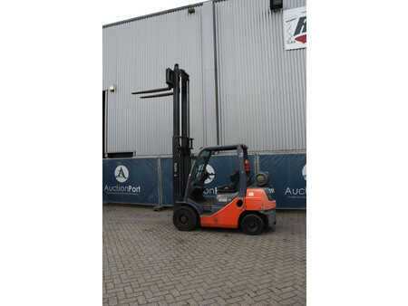 Treibgasstapler 2012  Toyota 02-8FGF25 (38)