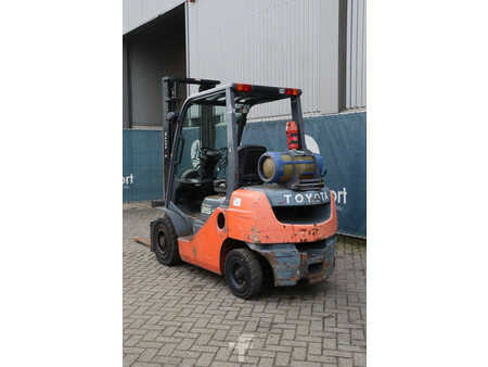 Treibgasstapler 2012  Toyota 02-8FGF25 (4)