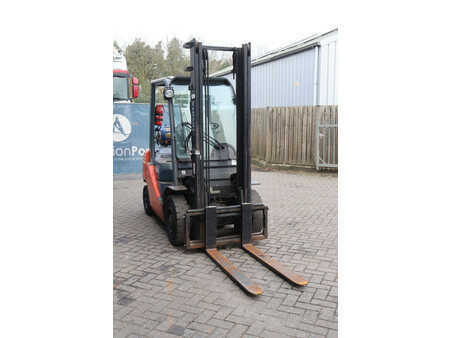 Treibgasstapler 2012  Toyota 02-8FGF25 (7)