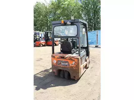 Chariots électriques à 4 roues 2011  Doosan B15T-5 (6)