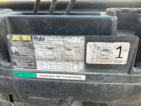 Wózki widłowe diesel 2012  Yale GDP35VX (7) 