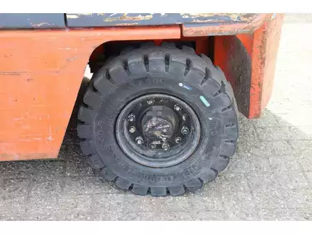 Gas truck 1998  Nissan PH02A-25U (15)