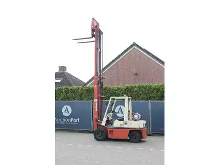 Gas truck 1998  Nissan PH02A-25U (38)