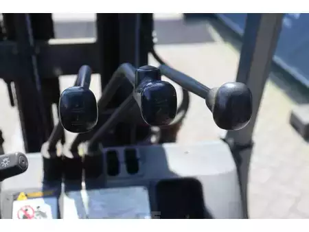 Nestekaasutrukki 2007  Toyota 42-7FGF25 (26)