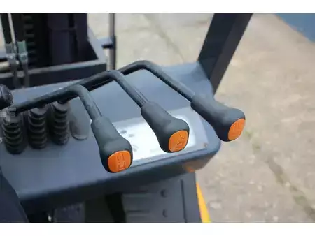Carrelli elevatori diesel - Unicarriers N25 (24)