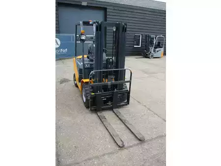 Carrelli elevatori diesel - Unicarriers N25 (6)