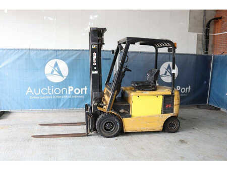 Elektrisk- 4 hjul 2008  CAT Lift Trucks EP25KPAC (1)