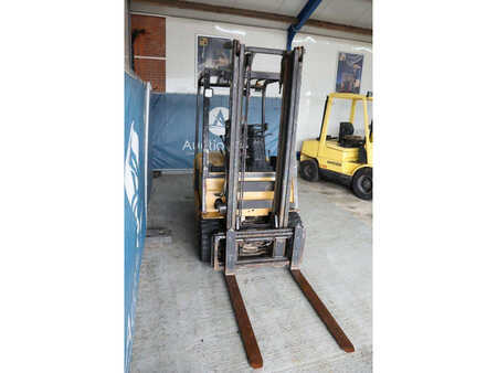 4 Wheels 2008  CAT Lift Trucks EP25KPAC (6)