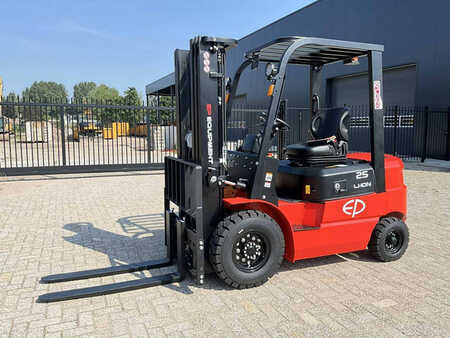 4 Wheels 2025  EP Equipment EFL252X (1)