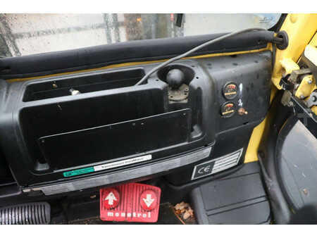 Carretilla elevadora GLP 2010  Hyster H8.0FT (34)