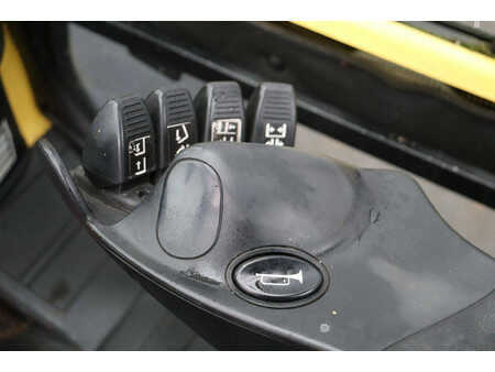 Carretilla elevadora GLP 2010  Hyster H8.0FT (37)