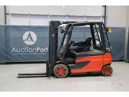 Elektrisk- 4 hjul 2012  Linde E25L-01 (1)