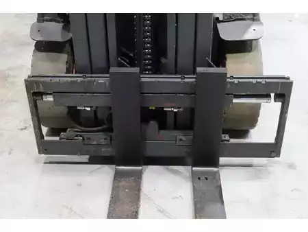 Elektrisk- 4 hjul 2012  Linde E25L-01 (12)