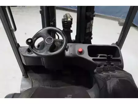 Elektrisk- 4 hjul 2012  Linde E25L-01 (19)