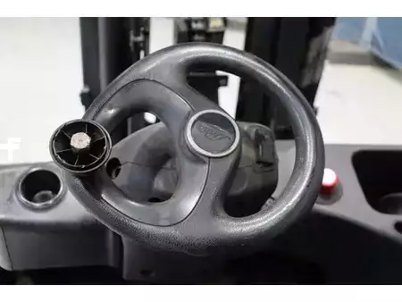 Elektrisk- 4 hjul 2012  Linde E25L-01 (24)