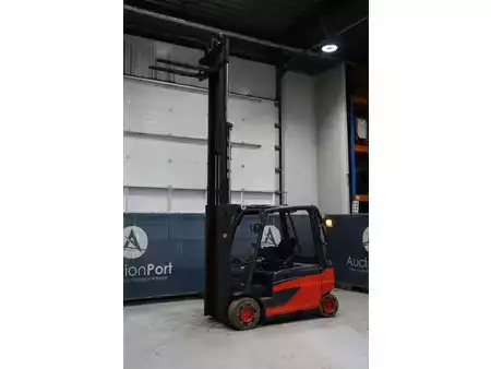 Elektrisk- 4 hjul 2012  Linde E25L-01 (32)