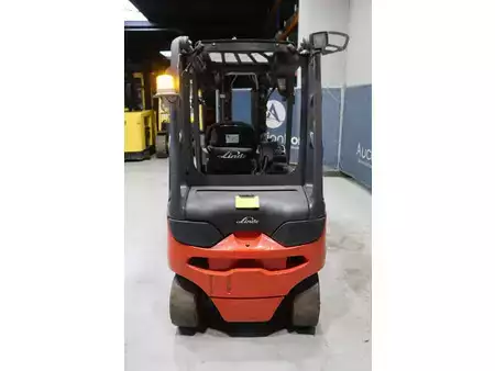 Elektrisk- 4 hjul 2012  Linde E25L-01 (5)