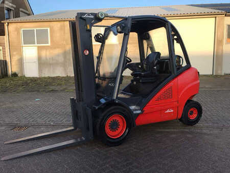 Gázüzemű targoncák 2006  Linde H30T (1)