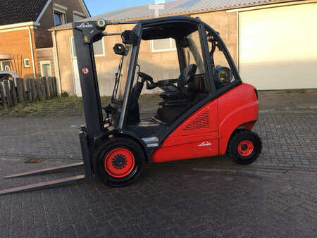 Gázüzemű targoncák 2006  Linde H30T (3)