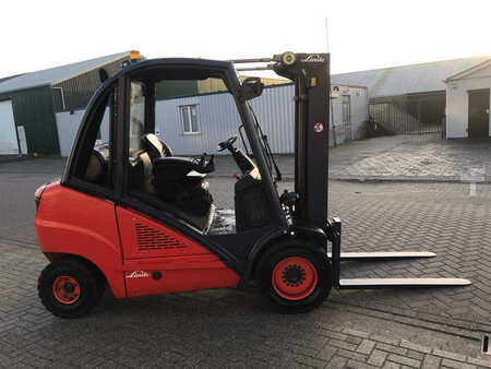 Gázüzemű targoncák 2006  Linde H30T (5)