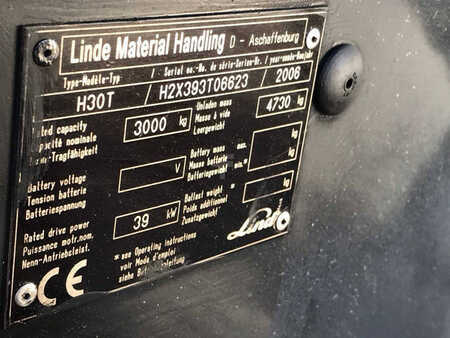 Gázüzemű targoncák 2006  Linde H30T (9)