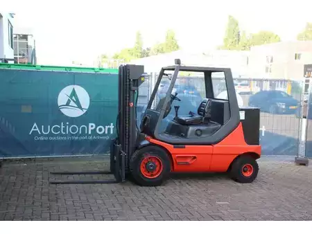 Carrelli elettrici 4 ruote 1993  Linde E35P (1)