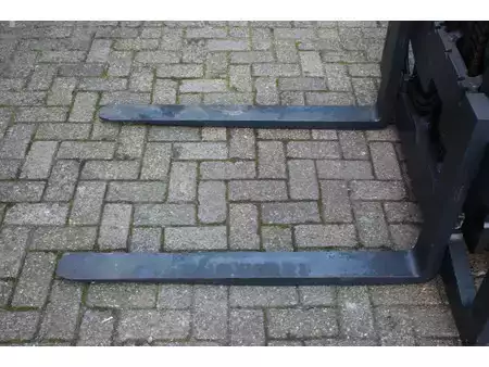 Carrelli elettrici 4 ruote 1993  Linde E35P (11)