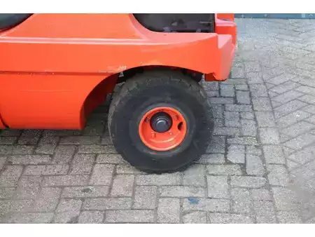 Carrelli elettrici 4 ruote 1993  Linde E35P (15)