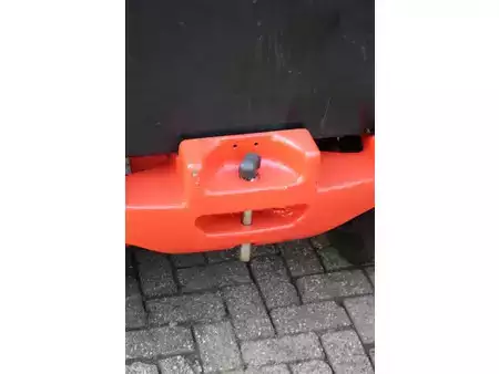 Carrelli elettrici 4 ruote 1993  Linde E35P (16)