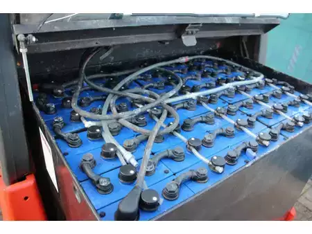 Carrelli elettrici 4 ruote 1993  Linde E35P (17)